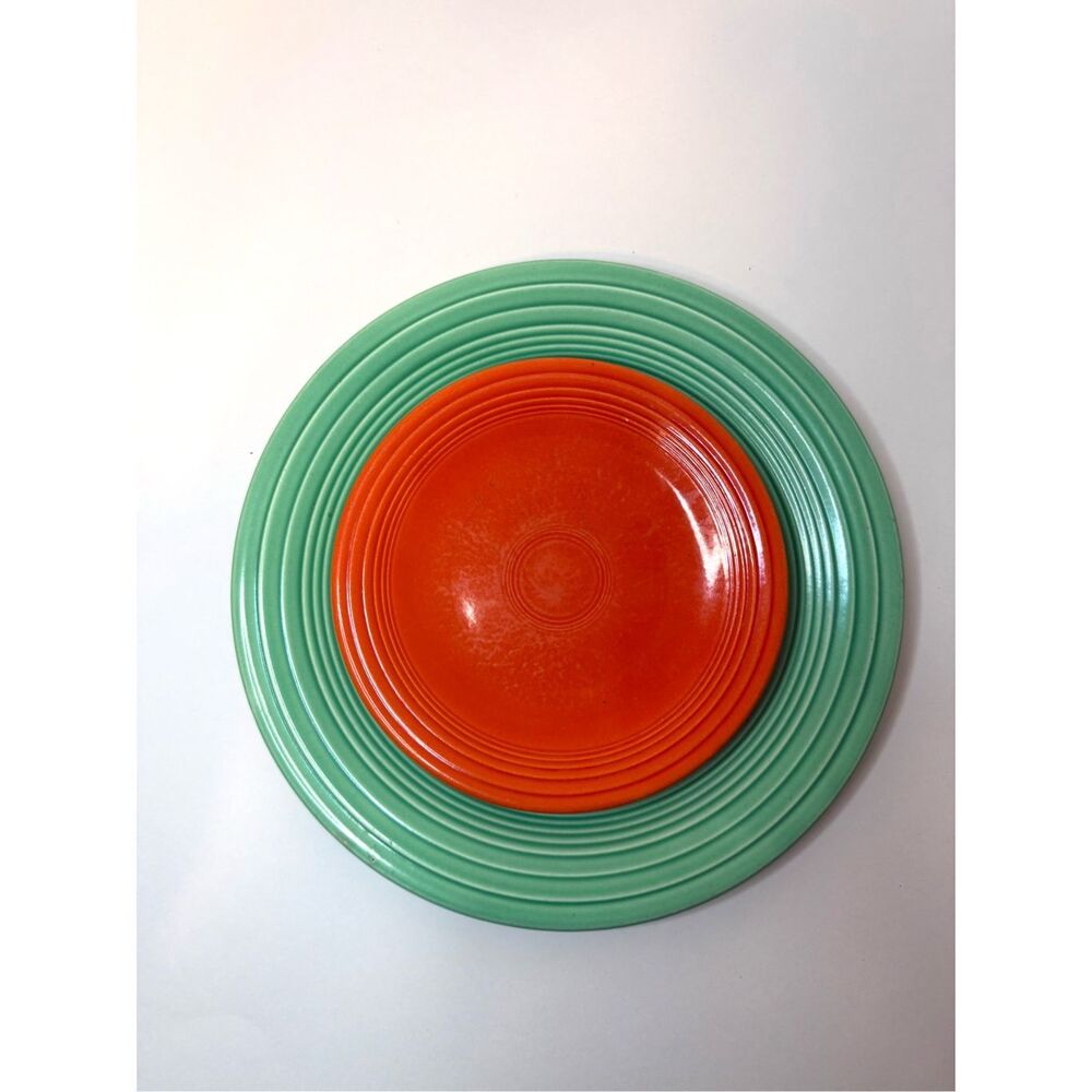 Vintage Fiesta Unmarked 9” Luncheon in Original Green &  6” Bread Plate in Radio